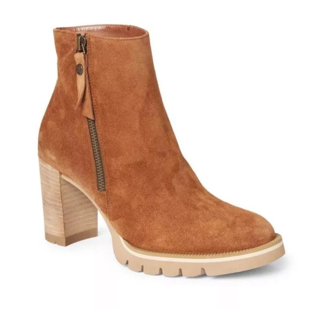 Paul Green
Sloane Lug‎ Sole Bootie NEW